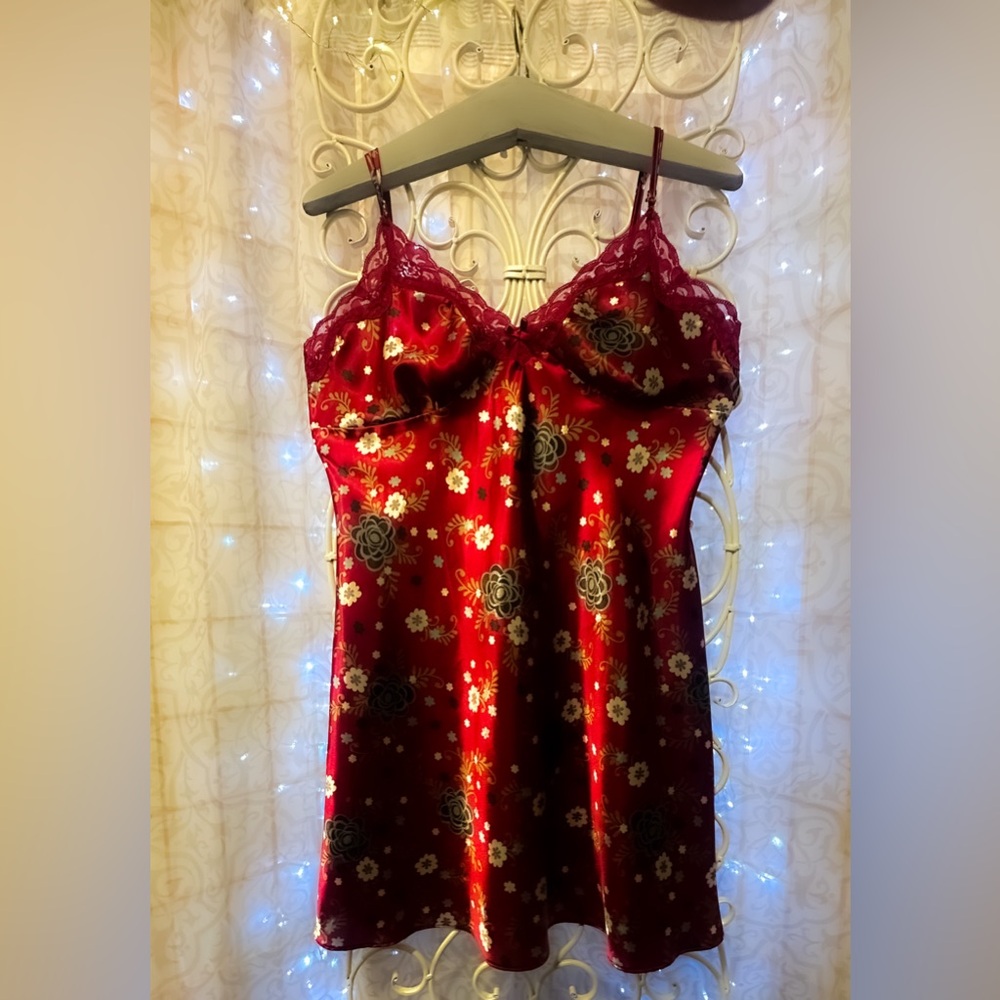 Adonna Crimson Cami